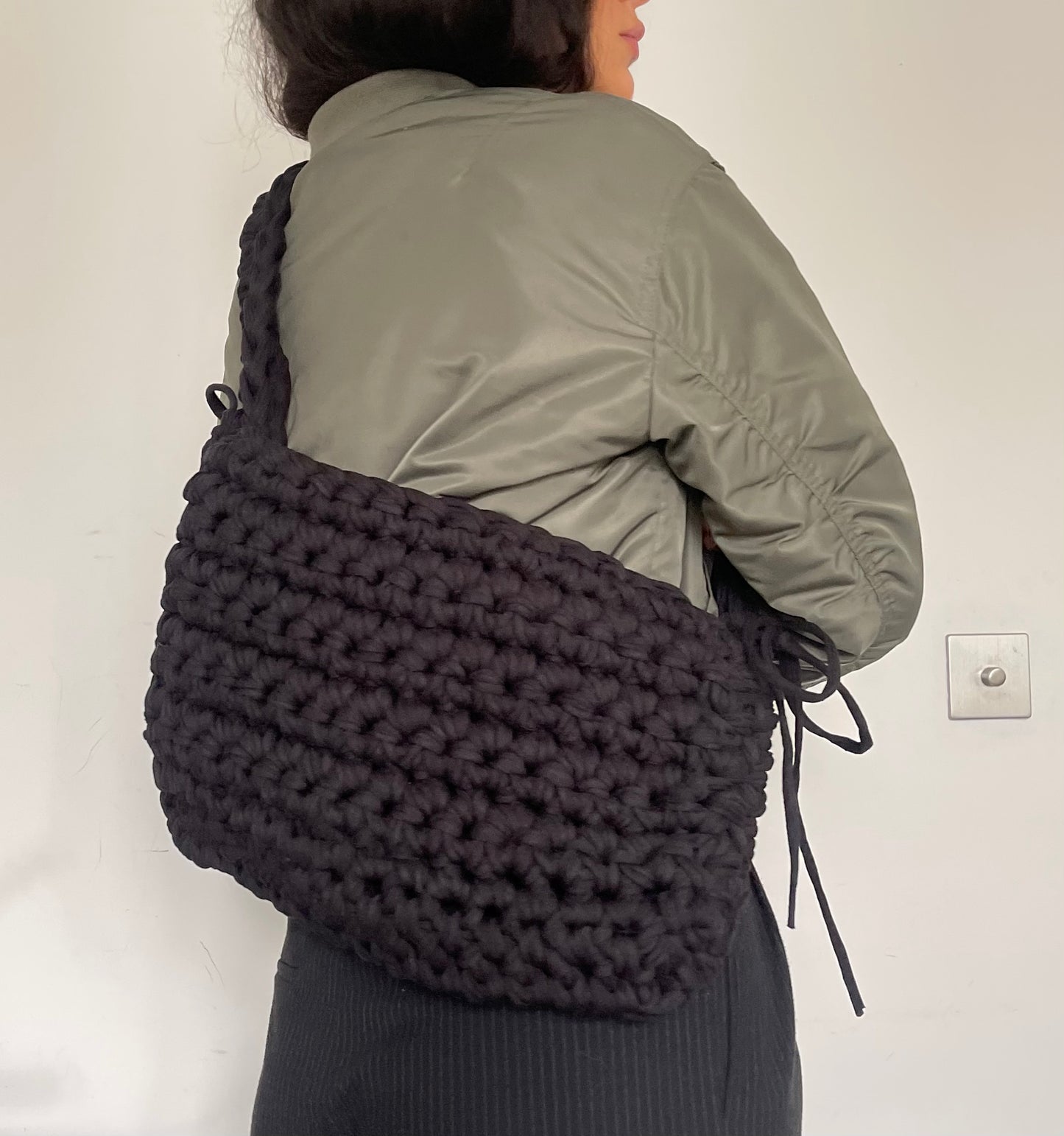 Black Laptop Oversized Ribbon